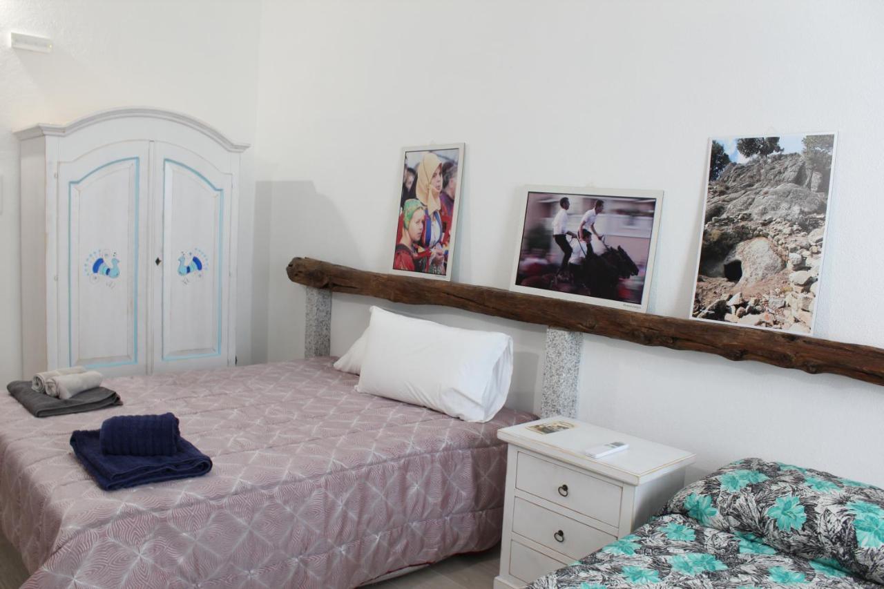 Bed And Breakfast Murales Orgosolo Kültér fotó